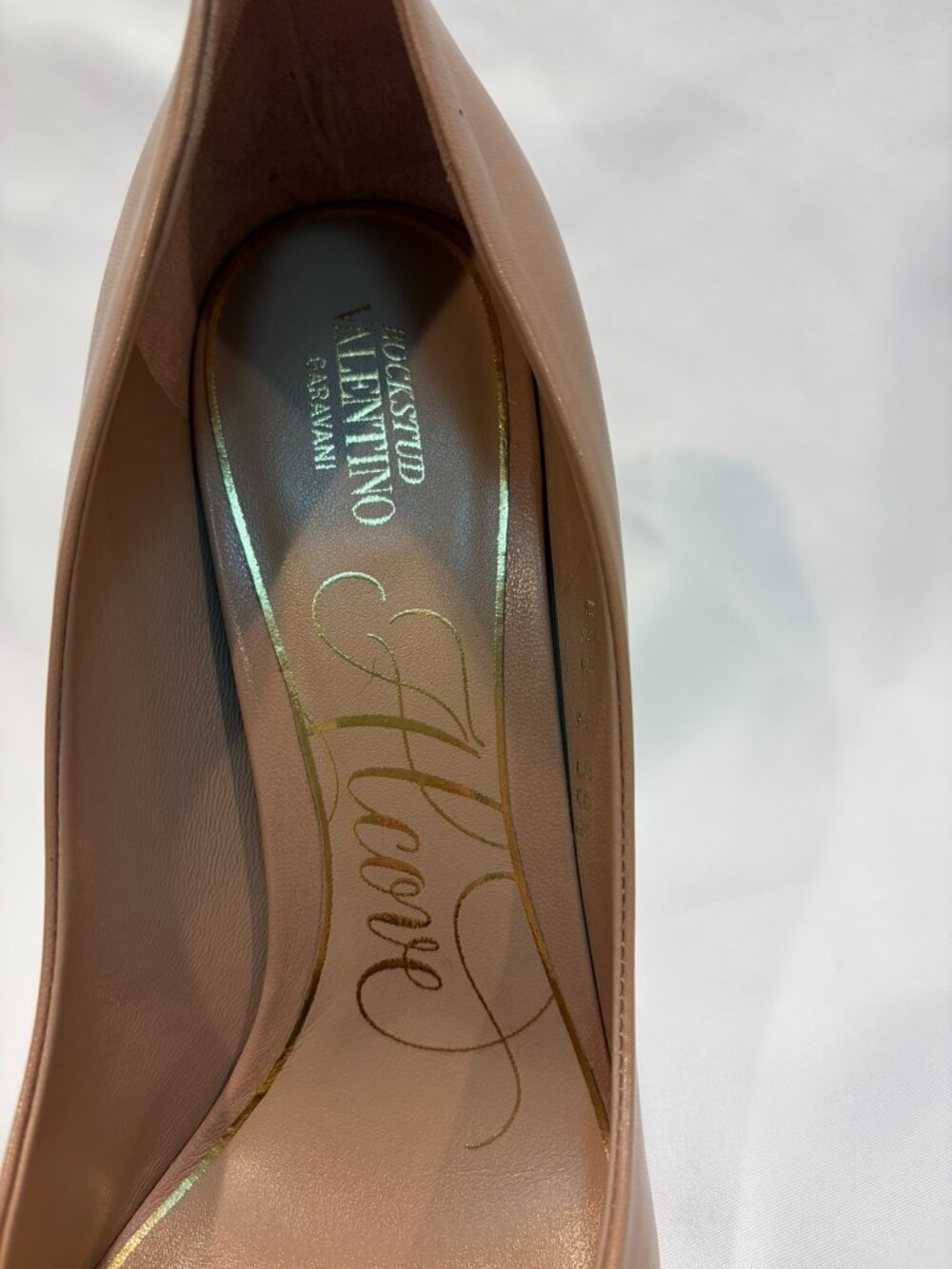 Valentino Garavani Rockstud Alcove Leather Pointed Toe Heels Beige/Black EU 38.5 - Picture 4 of 11